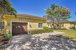 Picture of 3229 NE 11Th Dr # 3229, Homestead, FL 33033