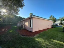 Picture of 480 SE 20Th Ln, Homestead, FL 33033