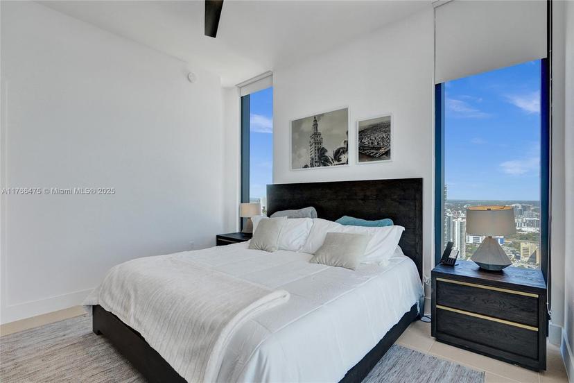 Picture of 601 NE 1St Avenue # 5115, Miami FL 33132