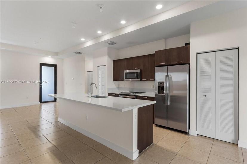 Picture of 8031 NW 104Th Ave # 31, Doral FL 33178