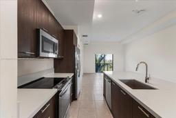 Picture of 8031 NW 104Th Ave # 31, Doral, FL 33178