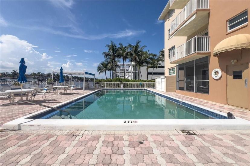 Picture of 2710 S Ocean Dr # 402, Hollywood FL 33019