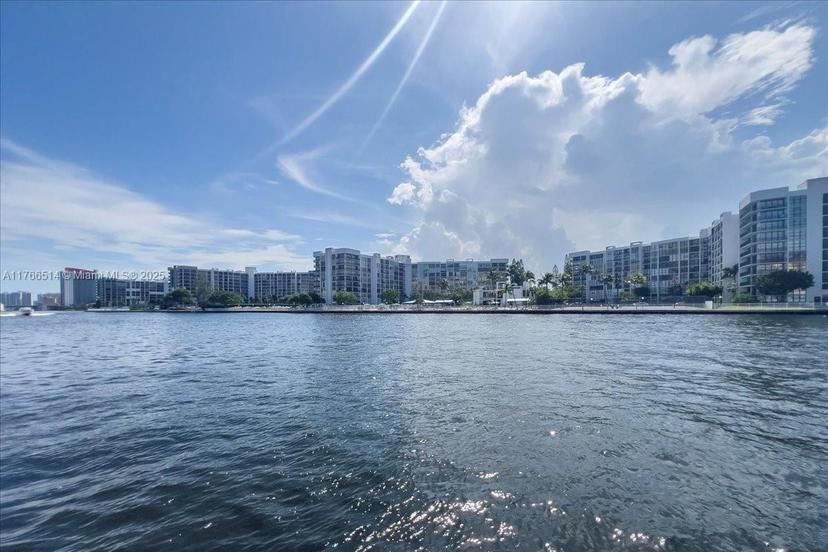 Picture of 2710 S Ocean Dr # 402, Hollywood FL 33019