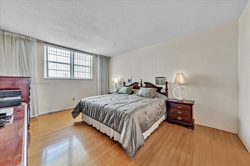 Picture of 2710 S Ocean Dr # 402, Hollywood FL 33019