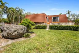 Picture of 9927 NW 6Th Ct, Plantation, FL 33324