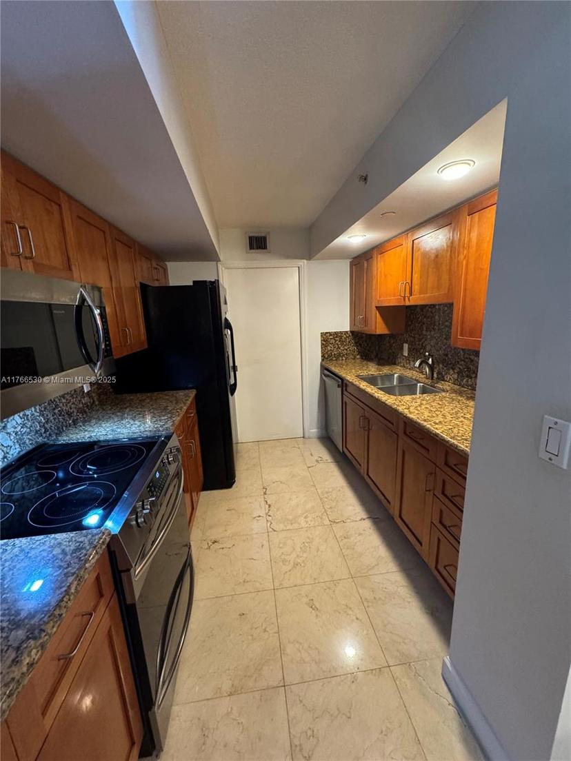 Picture of 6917 Collins Ave # 520, Miami Beach FL 33141