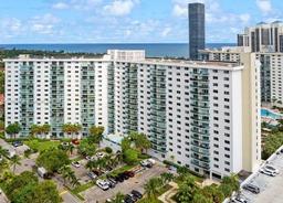 Picture of 19380 Collins Ave # 1125, Sunny Isles Beach, FL 33160