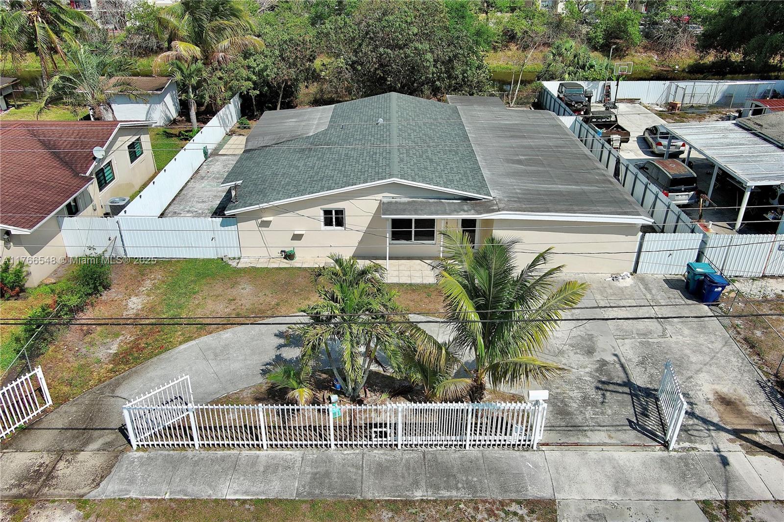 Picture of 18631 NW 28Th Pl, Miami Gardens, FL 33056