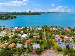 Picture of 1656 Biarritz Dr, Miami Beach, FL 33141