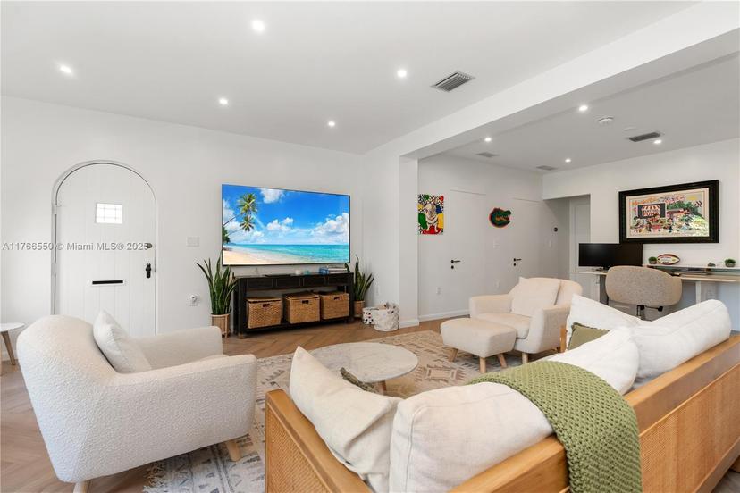 Picture of 1656 Biarritz Dr, Miami Beach FL 33141