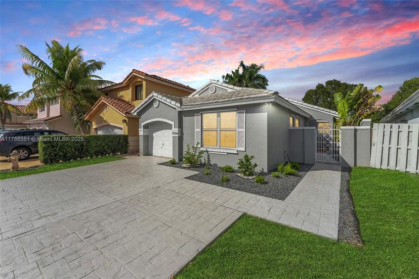 Picture of 5054 SW 154Th Pl, Miami FL 33185