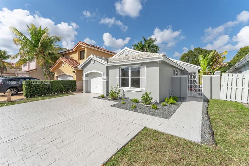 Picture of 5054 SW 154Th Pl, Miami FL 33185