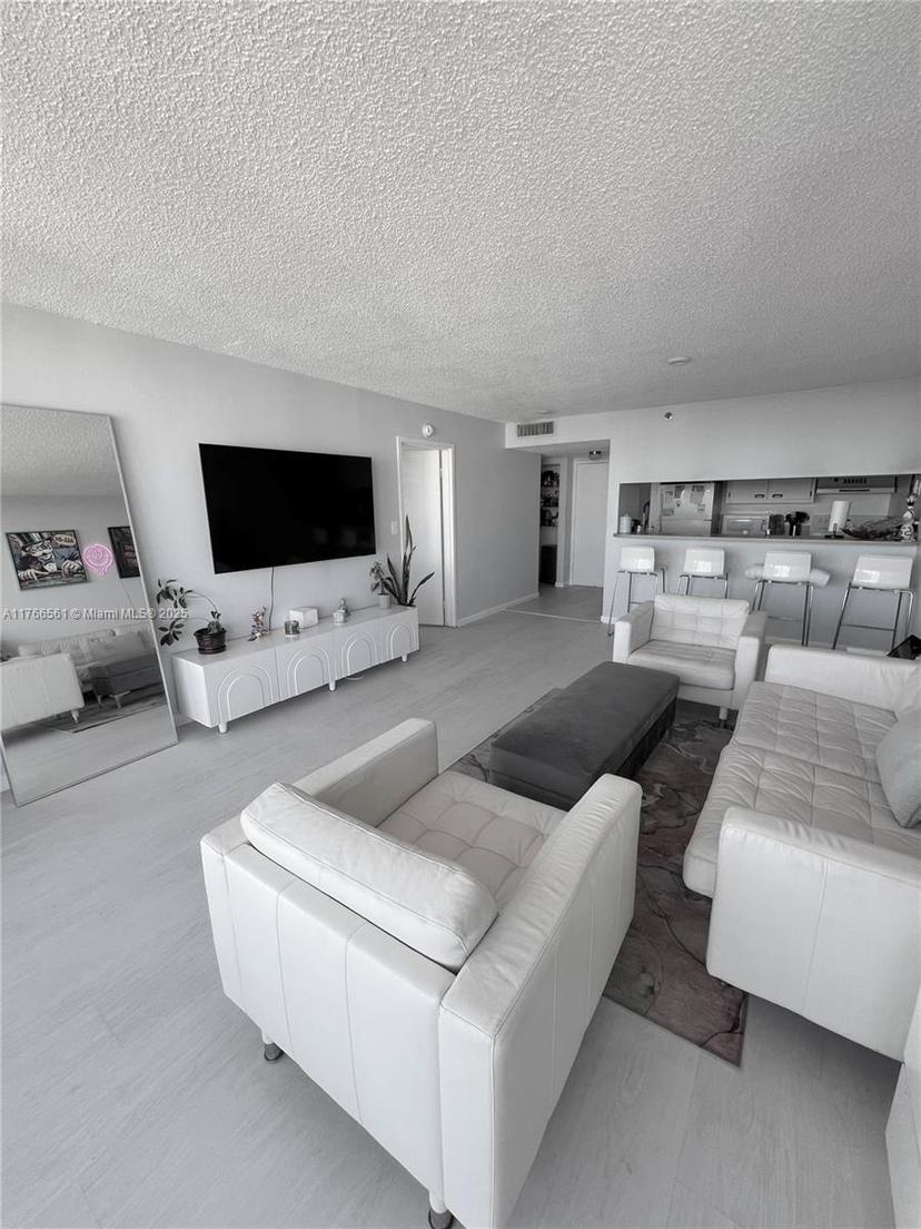 Picture of 7601 E Treasure Dr # 2412, North Bay Village FL 33141
