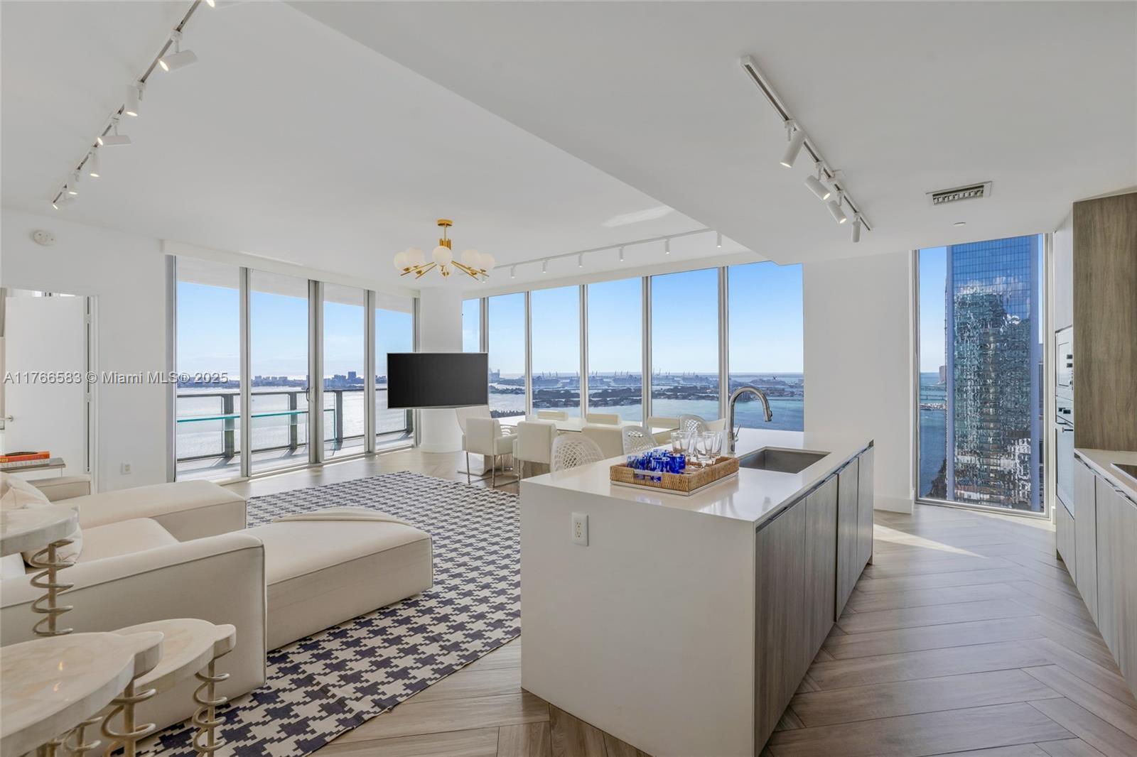 Picture of 2900 NE 7Th Ave # 3207, Miami, FL 33137