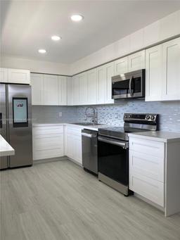 Picture of 804 Cypress Blvd # 407, Pompano Beach, FL 33069
