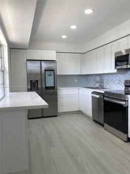 Picture of 804 Cypress Blvd # 407, Pompano Beach, FL 33069