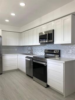 Picture of 804 Cypress Blvd # 407, Pompano Beach, FL 33069