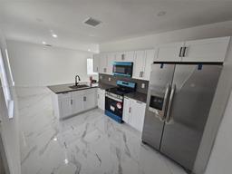 Picture of 19120 NW 7Th Ave, Miami Gardens, FL 33169
