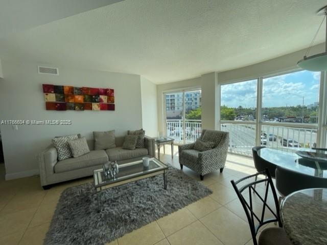 Picture of 7270 SW 88Th St # B203, Miami FL 33156