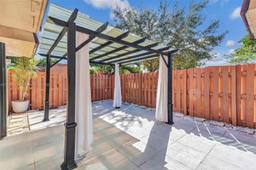 Picture of 2551 Camelot Ct # 106, Cooper City, FL 33026