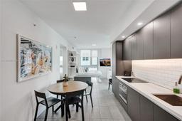 Picture of 227 NE 2Nd St # 1809, Miami, FL 33132