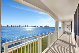 Picture of 100 Shore Court # 207, North Palm Beach, FL 33408