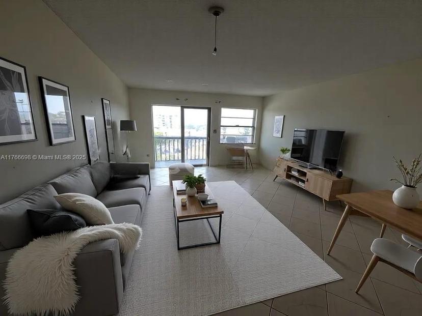 Picture of 7620 Carlyle Ave # 805, Miami Beach FL 33141