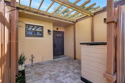 Picture of 1261 W Golfview Dr, Pembroke Pines, FL 33026