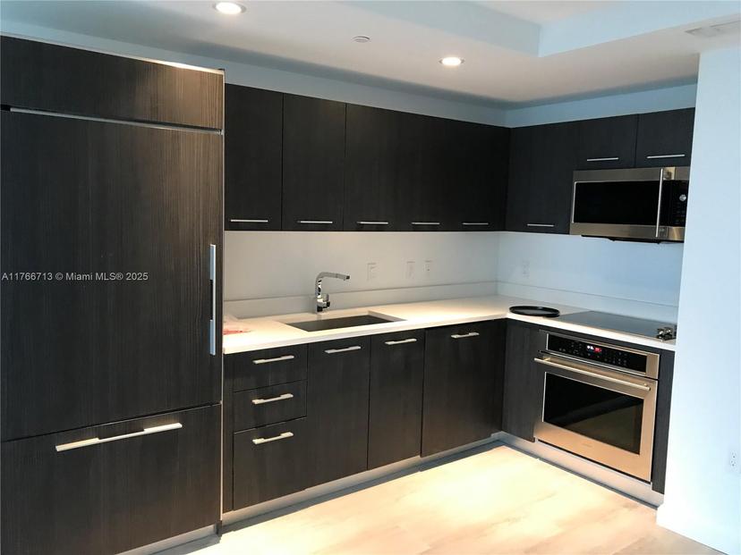 Picture of 45 SW 9Th St # 2905, Miami FL 33130