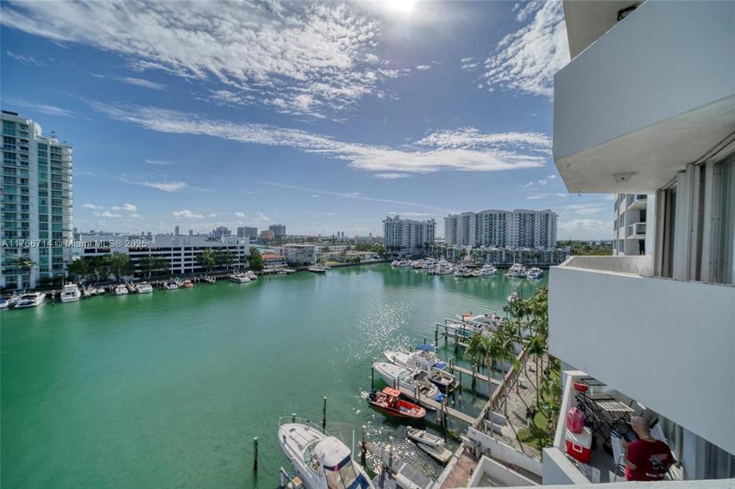 Picture of 7933 West Dr # 817, North Bay Village FL 33141