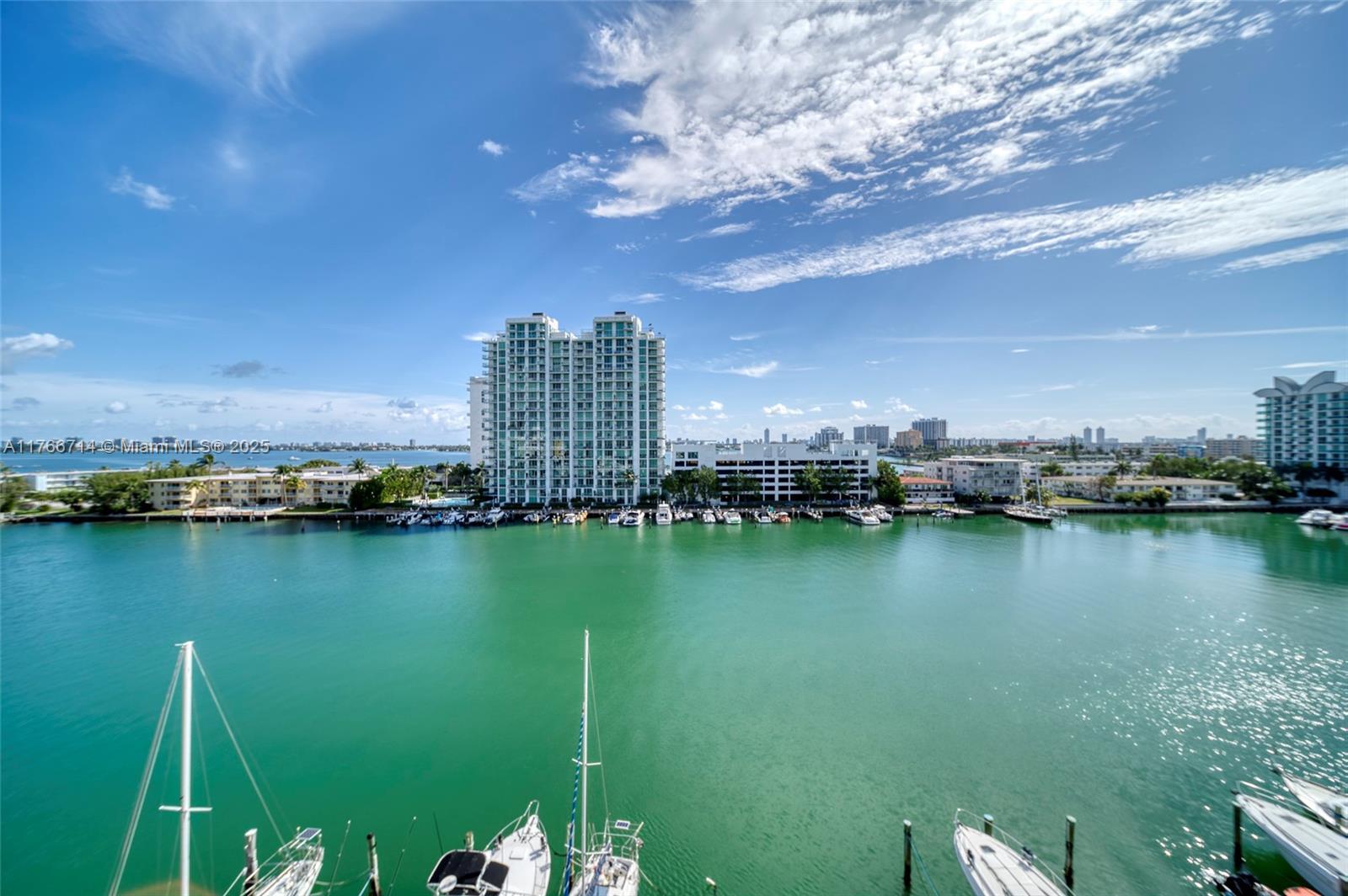 Picture of 7933 West Dr # 817, North Bay Village, FL 33141