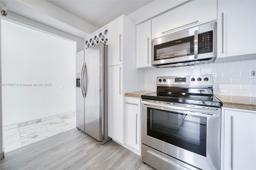 Picture of 7933 West Dr # 817, North Bay Village, FL 33141