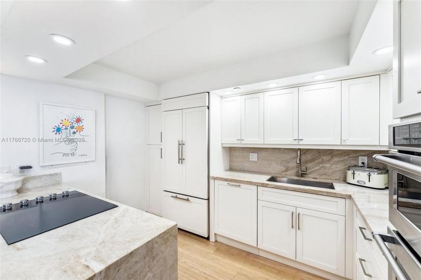 Picture of 4000 Towerside Ter, Miami, FL 33138