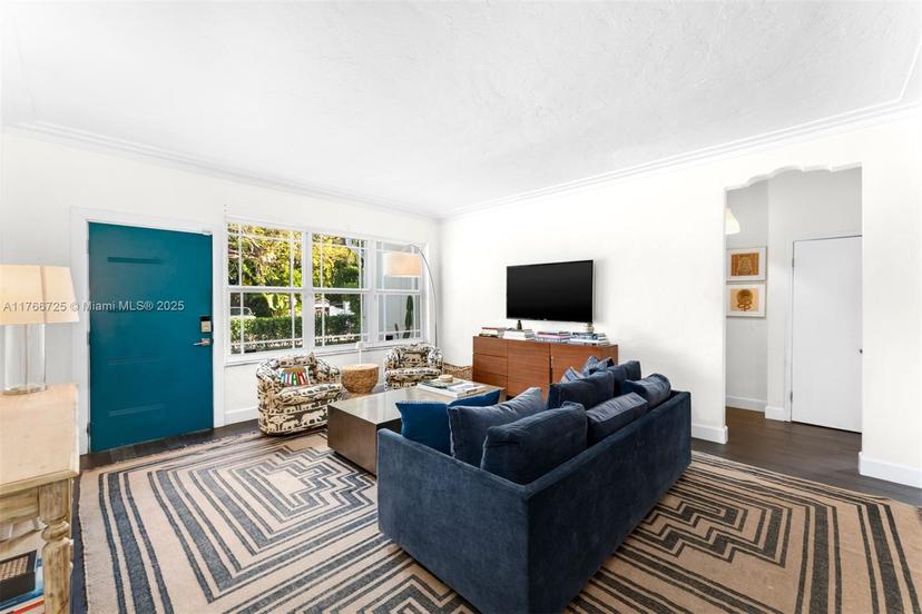 Picture of 696 NE 67Th St, Miami FL 33138