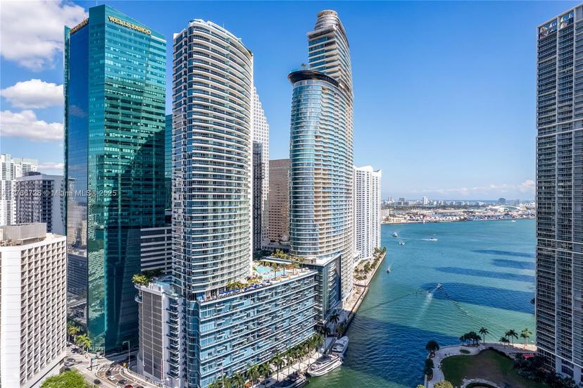 Picture of 200 Biscayne Boulevard Way # 3207, Miami FL 33131