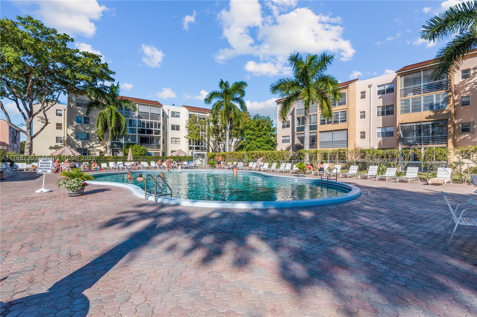 Picture of 2841 Somerset Dr # 215, Lauderdale Lakes, FL 33311