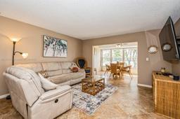 Picture of 1045 Country Club Dr # 304, Margate, FL 33063
