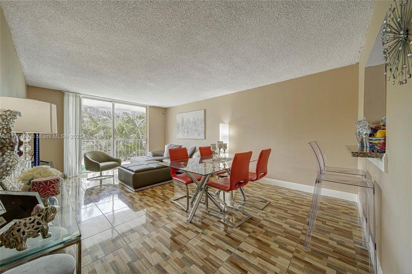 Picture of 494 NW 165Th St Rd # 205, Miami FL 33169