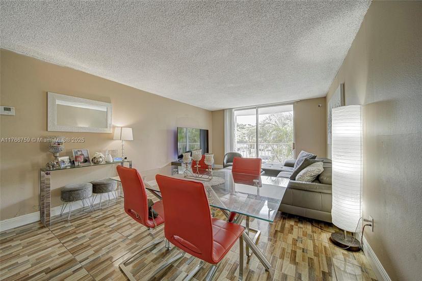 Picture of 494 NW 165Th St Rd # 205, Miami FL 33169