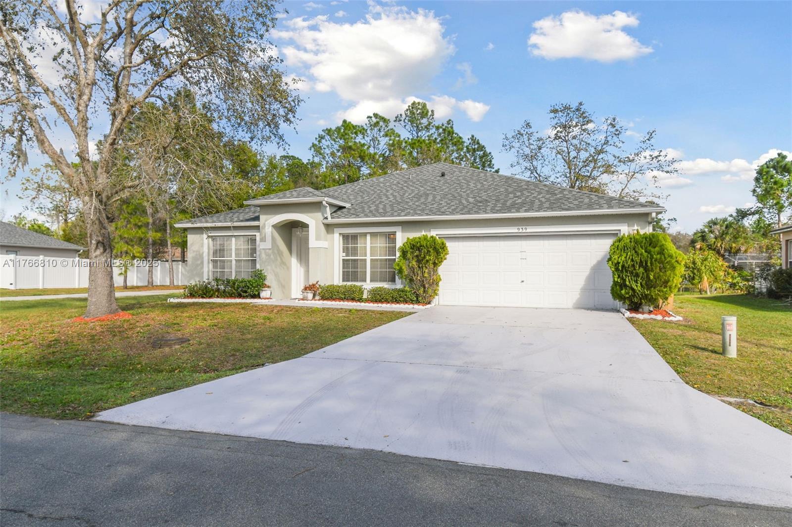 Picture of 939 Van Loon Ct, Kissimmee, FL 34758