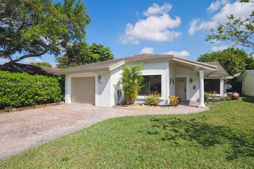 Picture of 986 NW 89Th Ave, Plantation FL 33324