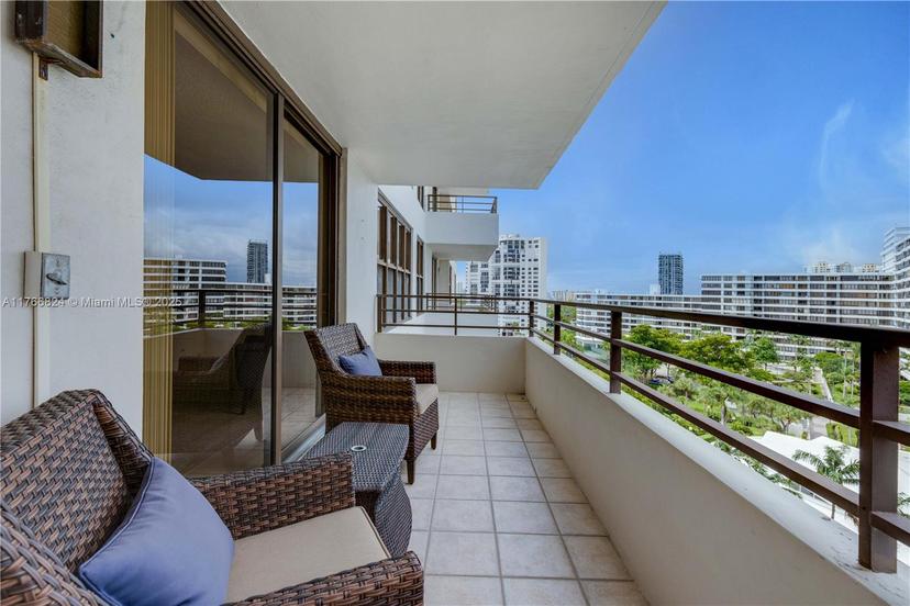 Picture of 2500 Parkview Drive # 1019, Hallandale Beach FL 33009