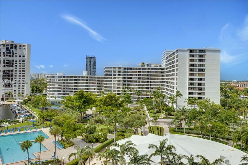 Picture of 2500 Parkview Drive # 1019, Hallandale Beach FL 33009