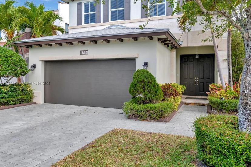 Picture of 10543 NW 70Th Ln, Doral FL 33178