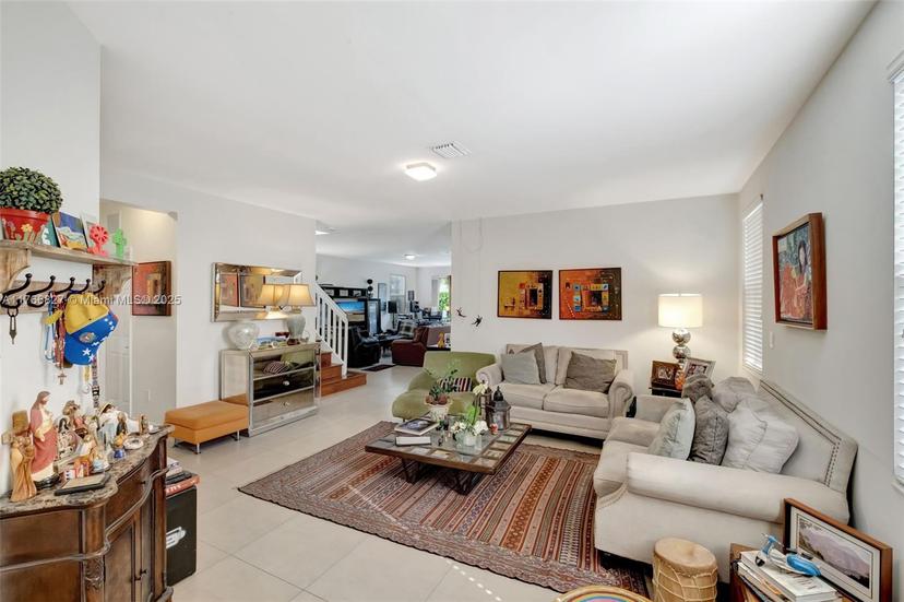 Picture of 10543 NW 70Th Ln, Doral FL 33178