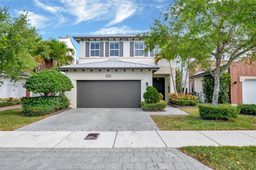 Picture of 10543 NW 70Th Ln, Doral FL 33178