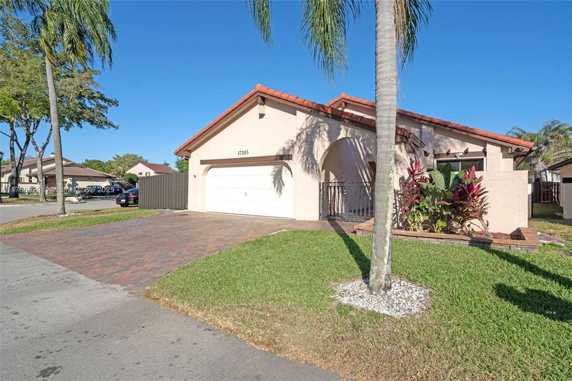 Picture of 17353 NW 62Nd Pl, Hialeah FL 33015