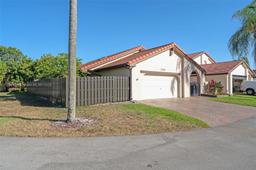 Picture of 17353 NW 62Nd Pl, Hialeah, FL 33015