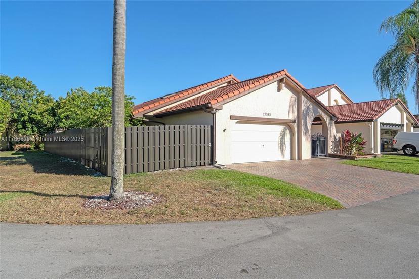 Picture of 17353 NW 62Nd Pl, Hialeah FL 33015
