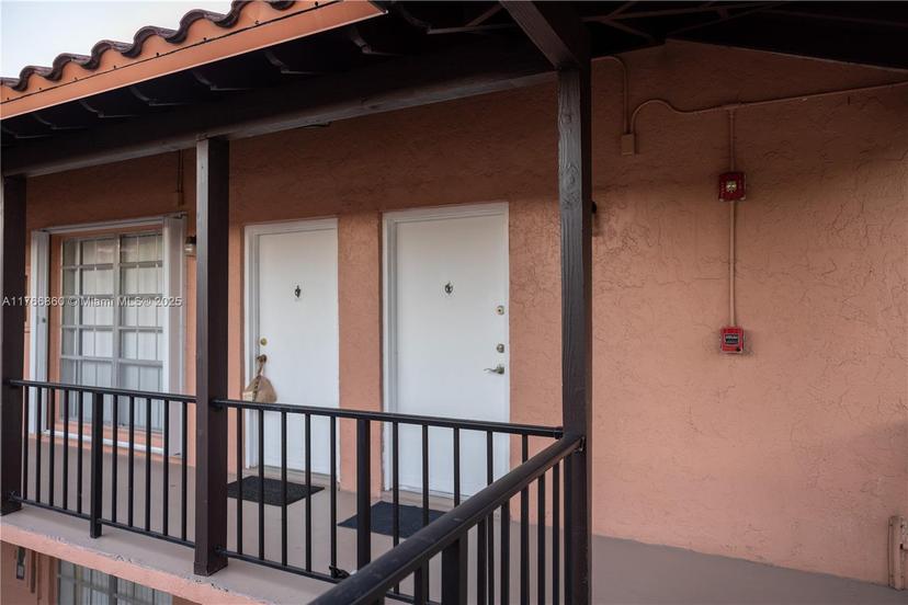 Picture of 10832 N Kendall Dr # U16, Miami FL 33176